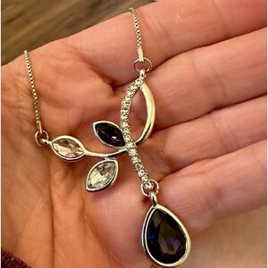 Yves Rocher Floral Necklace